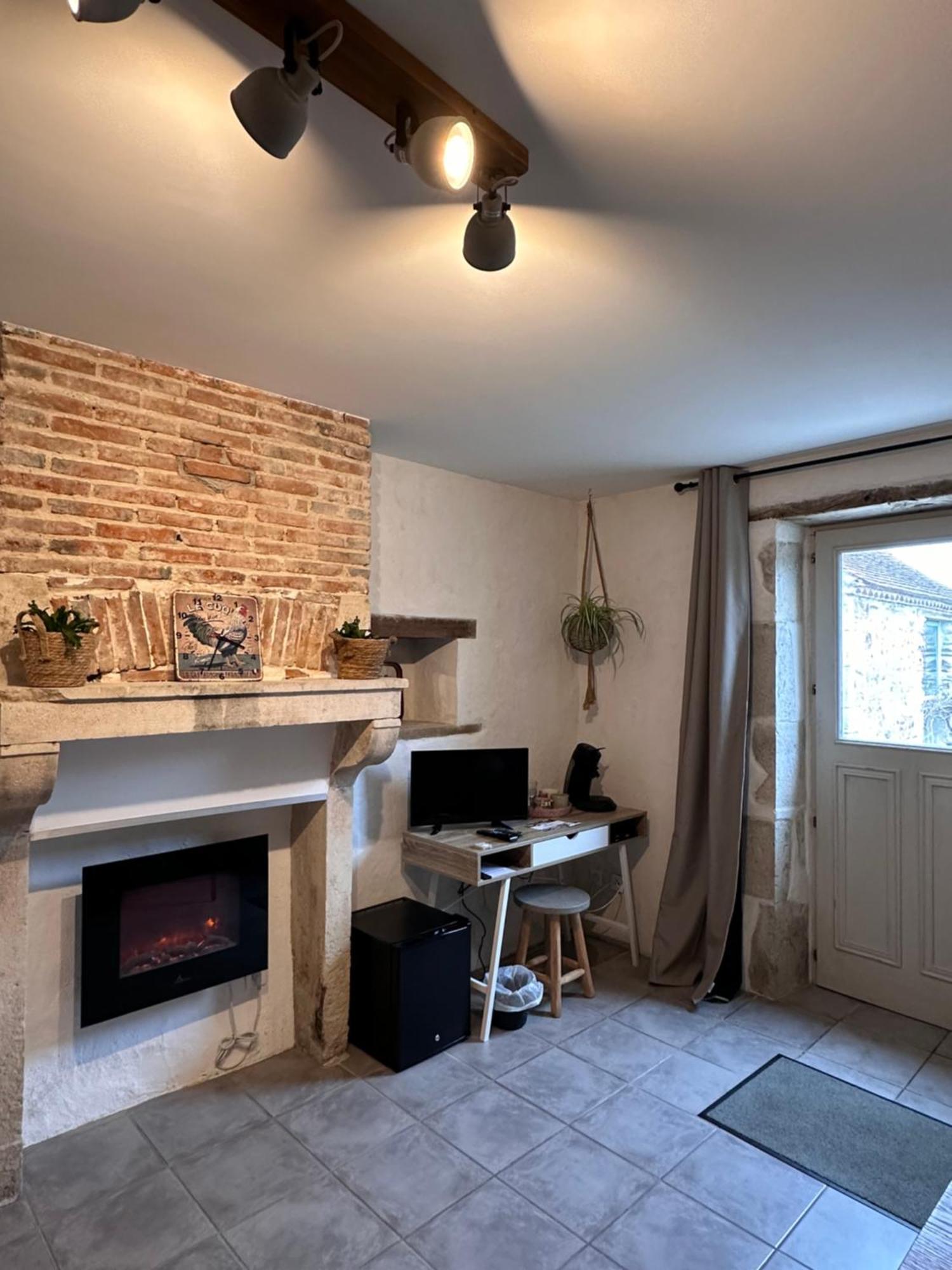 Chambres D'Hotes Maison Balady Bellenaves Luaran gambar